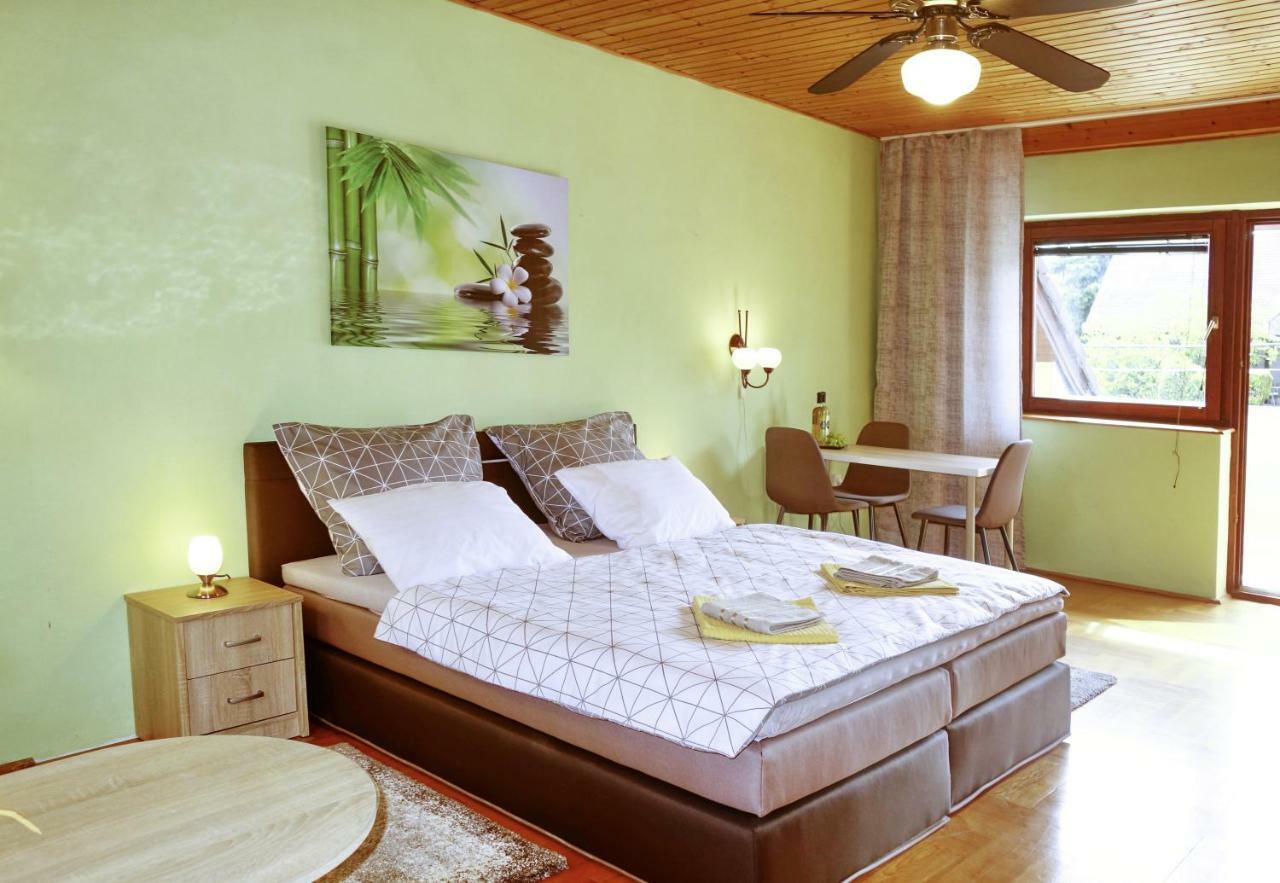Tolena Heviz Apartments エクステリア 写真